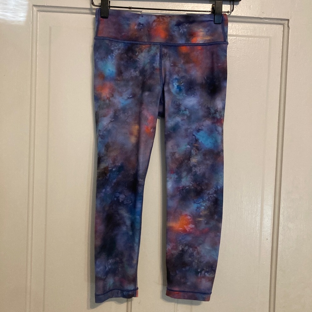 Athleta Girl's Purple Galaxy Printed Workout Chit Chat Capri Leggings Size L 12